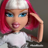 Front close-up of custom Bratz Charmz Cloe with Shimmer Locks Dragonfruit hot pink and Ivory white saran doll hair rerooted by @thedolldaddie. Focuses on the blunt bangs, cheek-length bob finish, and fiber sheen.